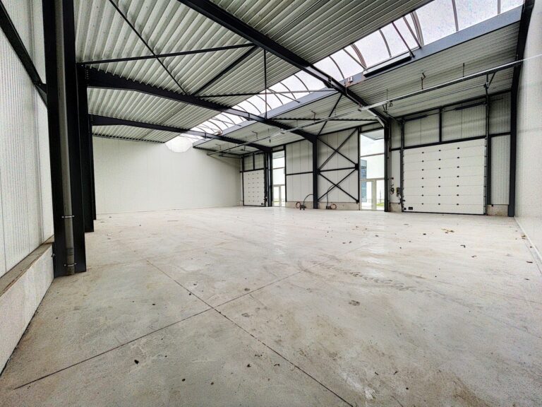 Condrogest - Hall à louer dans le zoning d'Achêne