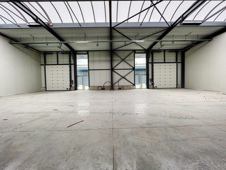 Condrogest - Hall à louer dans le zoning d'Achêne