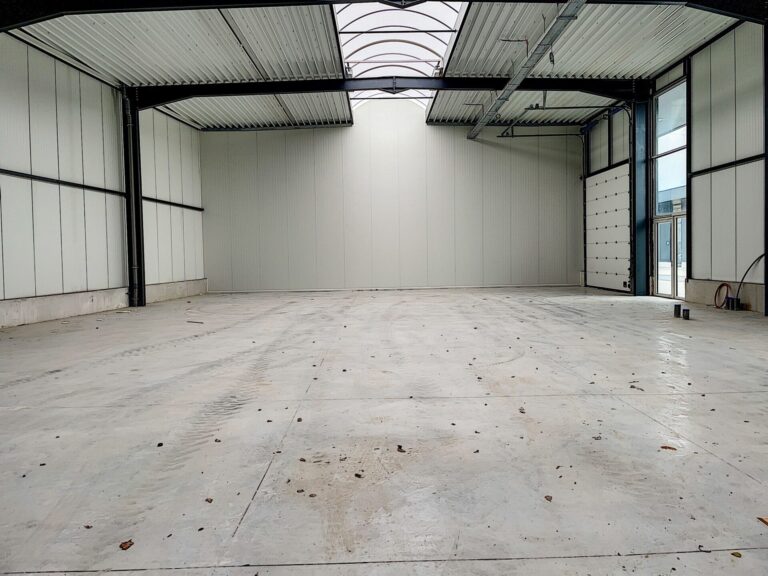 Condrogest - Hall à louer dans le zoning d'Achêne