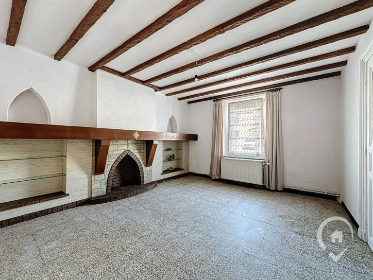 Condrogest - Maison familiale à vendre à Winenne