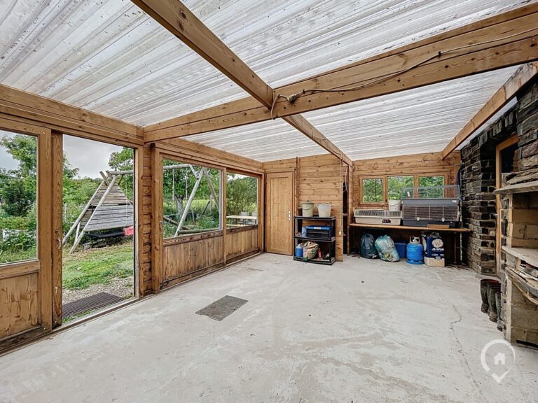 Condrogest - Ensemble immobilier sur 3,5 hectares à vendre à Serinchamps