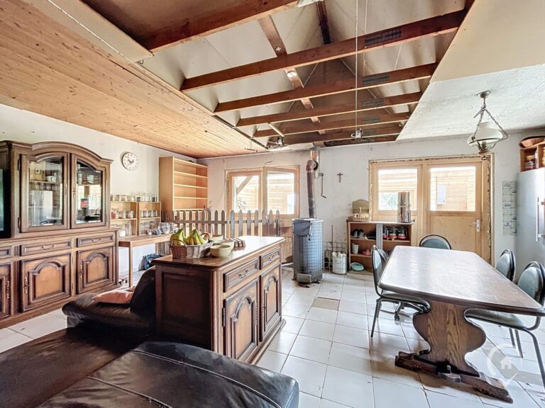 Condrogest - Ensemble immobilier sur 3,5 hectares à vendre à Serinchamps