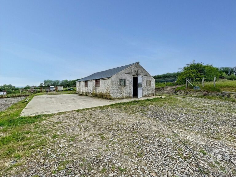 Condrogest - Ensemble immobilier sur 3,5 hectares à vendre à Serinchamps
