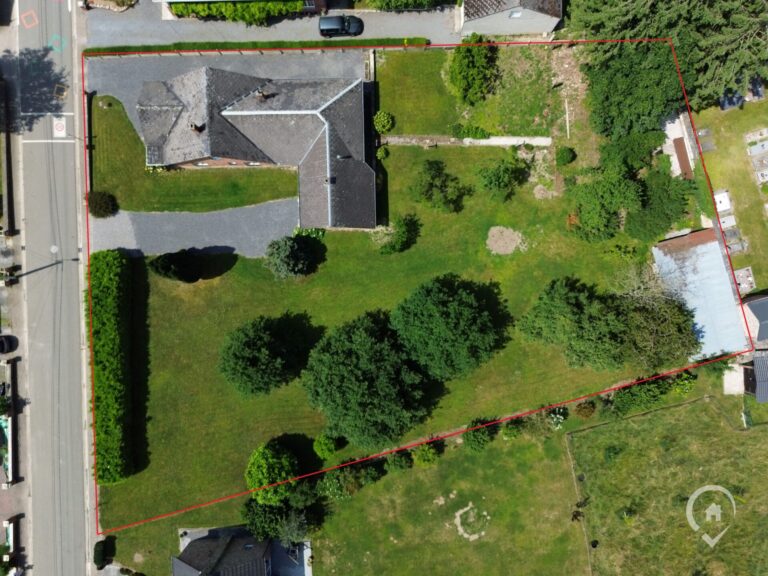 Condrogest - Villa 3 chambres à rénover à vendre à Hastière