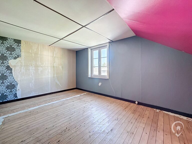 Condrogest - Villa 3 chambres à rénover à vendre à Hastière