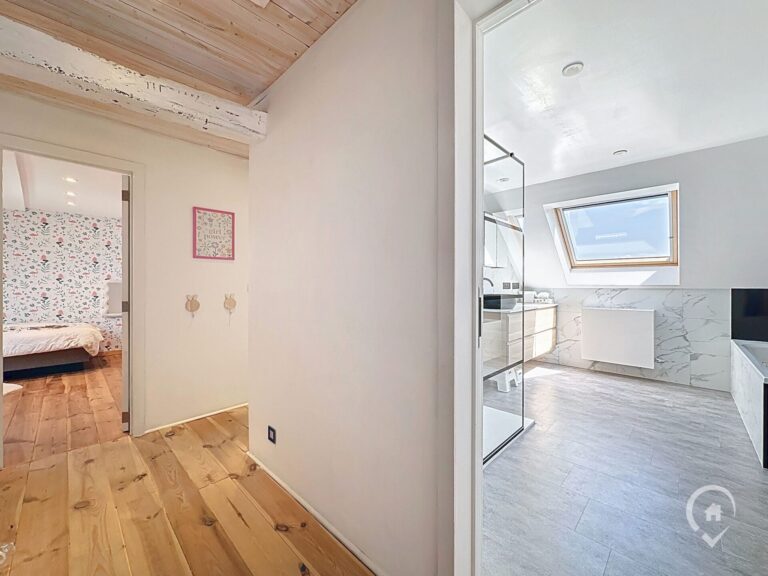 Condrogest - SOUS OPTION !!! Superbe villa entièrement rénovée à vendre à Sinsin