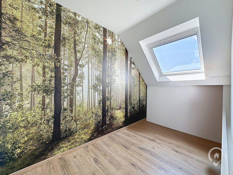 Condrogest - SOUS OPTION !!! Superbe villa entièrement rénovée à vendre à Sinsin