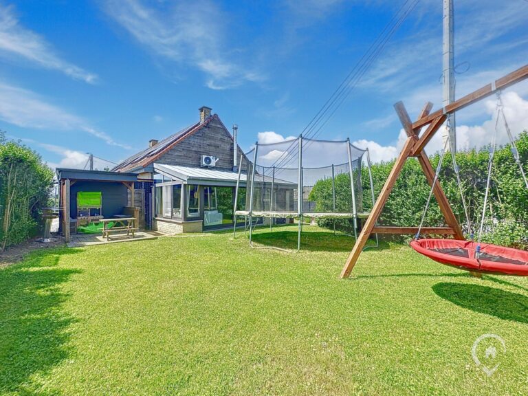 Condrogest - SOUS OPTION !!! Superbe villa entièrement rénovée à vendre à Sinsin