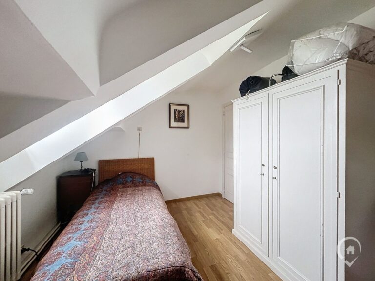 Condrogest - Grande maison 5 chambres à louer à Jamblinne