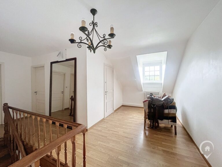 Condrogest - Grande maison 5 chambres à louer à Jamblinne