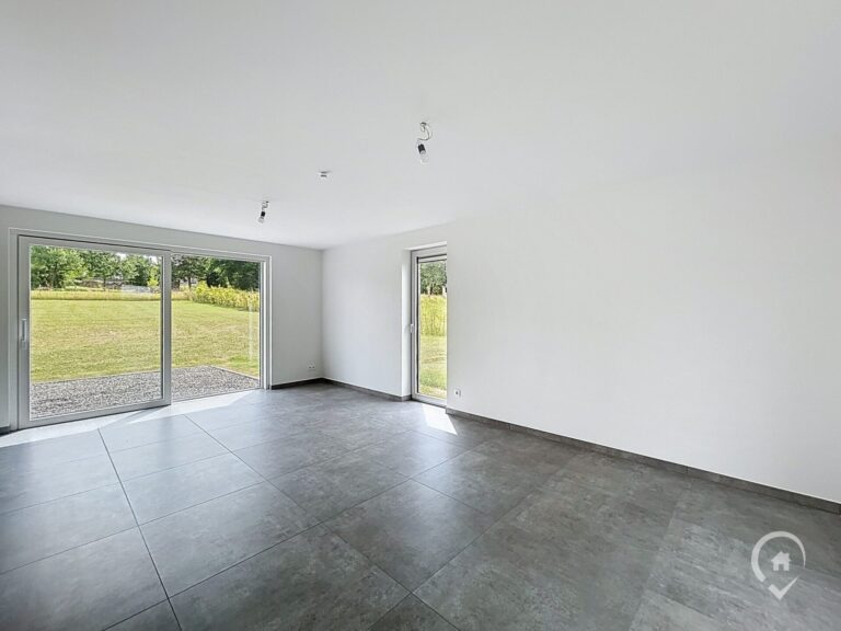 Condrogest - Villa neuve avec jardin 3 chambres à louer à Baillonville
