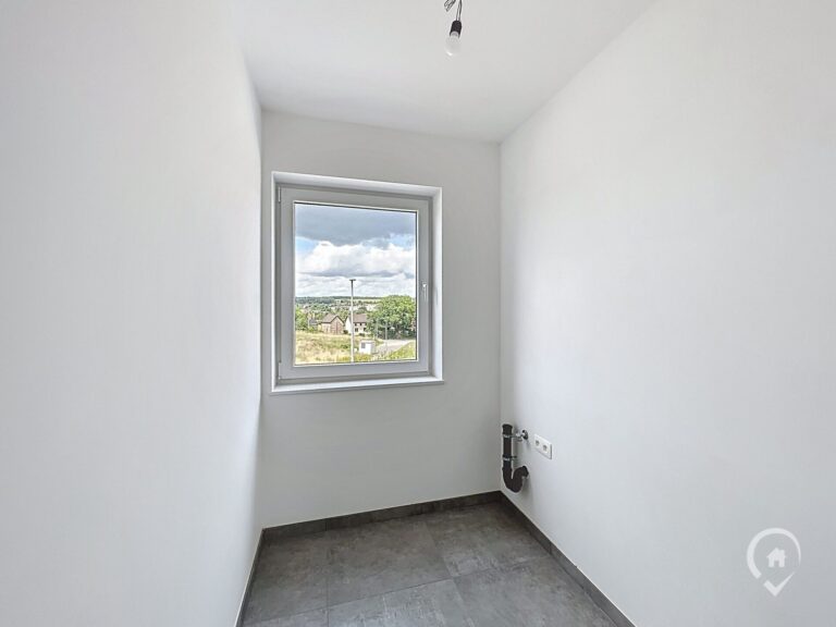 Condrogest - Villa neuve avec jardin 3 chambres à louer à Baillonville