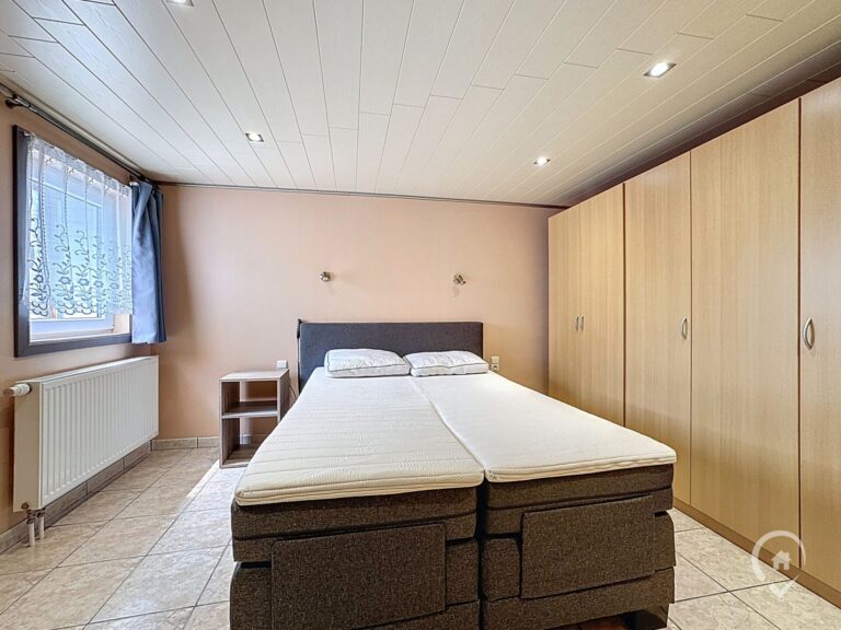 Condrogest - Chalet 1 chambre à vendre en parfait état dans les campagnes d'Onhaye