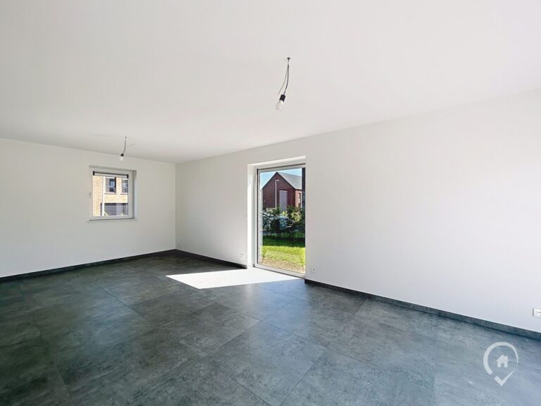 Condrogest - Villa neuve avec jardin 3 chambres à louer à Rabozée