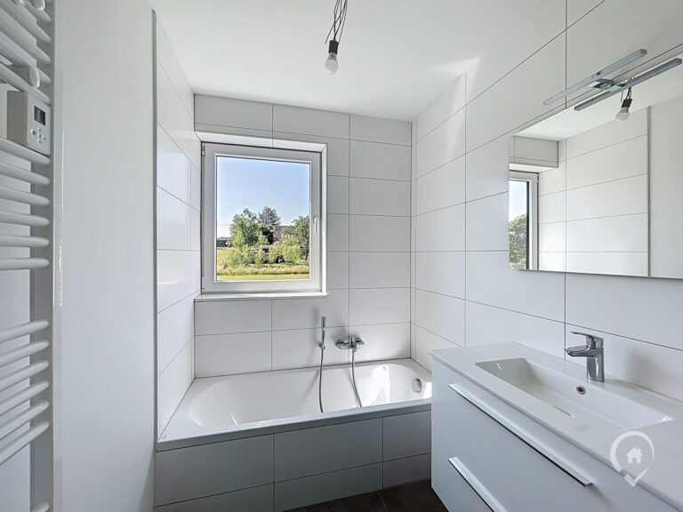 Condrogest - Villa neuve avec jardin 3 chambres à louer à Rabozée