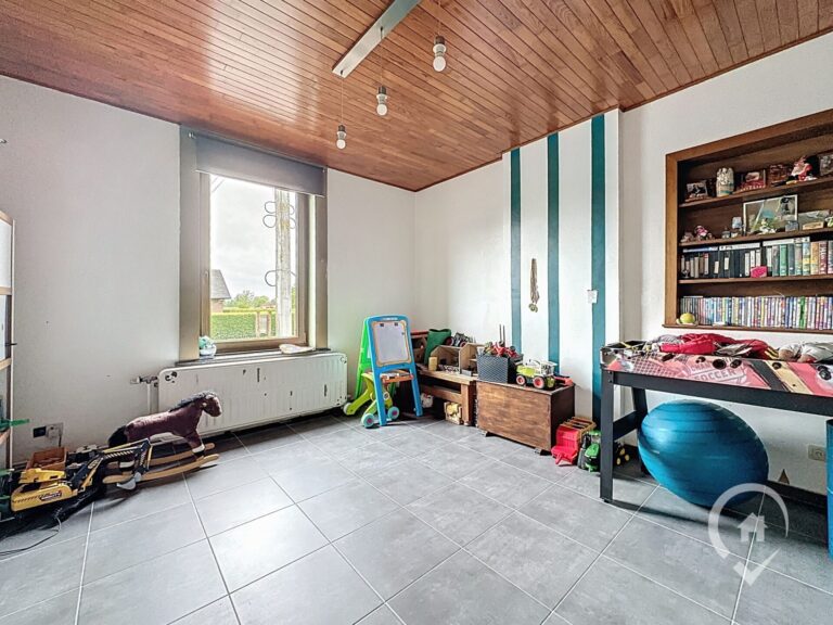Condrogest - Maison familiale à vendre à Focant