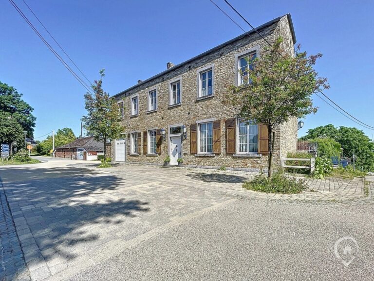 Condrogest - Ensemble immobilier à vendre à Sovet