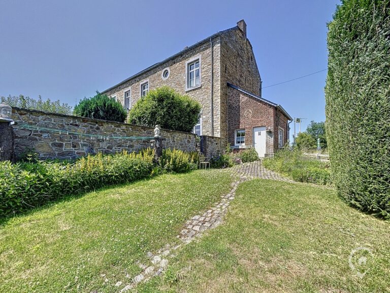 Condrogest - Ensemble immobilier à vendre à Sovet