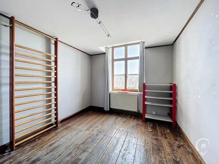Condrogest - Ensemble immobilier à vendre à Sovet