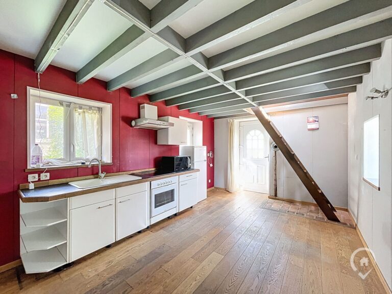 Condrogest - Ensemble immobilier à vendre à Sovet