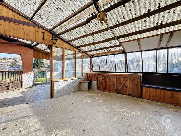 Condrogest - Maison 4 chambres à rénover à vendre à Mont