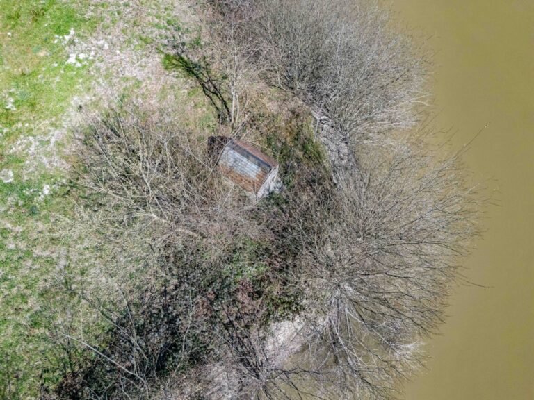 Condrogest - SOUS OPTION !!! Etang à vendre sur une parcelle de 17 hectares à Harsin