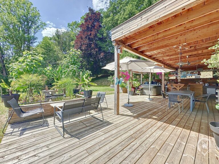 Condrogest - Superbe propriété sur + de 1HA 30A avec vue unique à Hamoir
