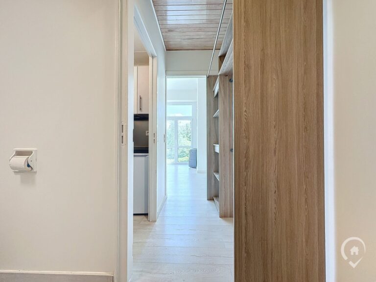 Condrogest - Option ! Studio à vendre avec une superbe vue à Nassogne