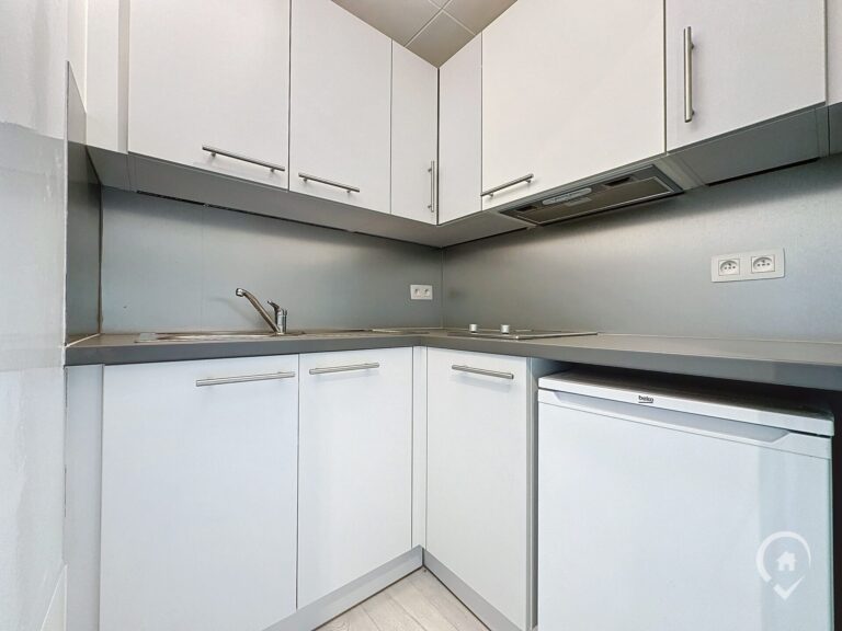 Condrogest - Option ! Studio à vendre avec une superbe vue à Nassogne
