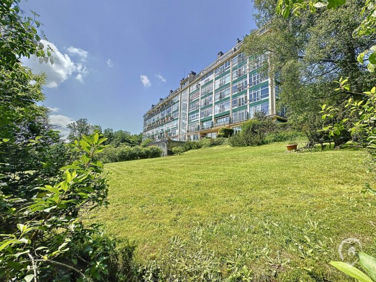 Condrogest - Option ! Studio à vendre avec une superbe vue à Nassogne
