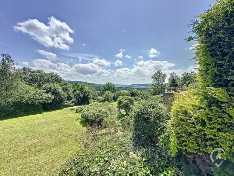 Condrogest - Option ! Studio à vendre avec une superbe vue à Nassogne