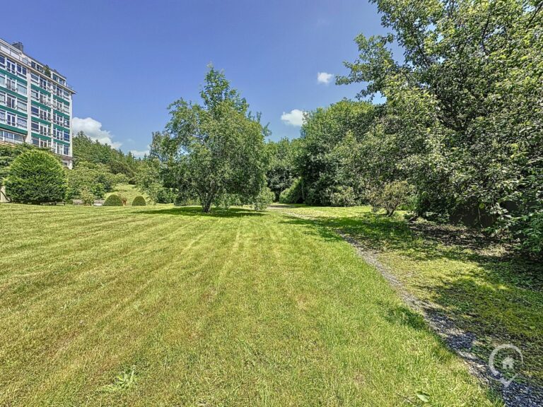 Condrogest - Option ! Studio à vendre avec une superbe vue à Nassogne