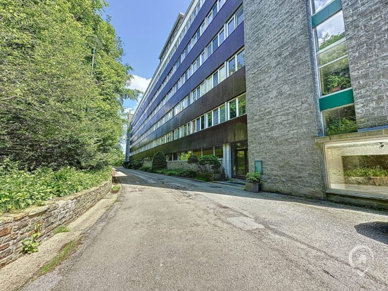 Condrogest - Option ! Studio à vendre avec une superbe vue à Nassogne
