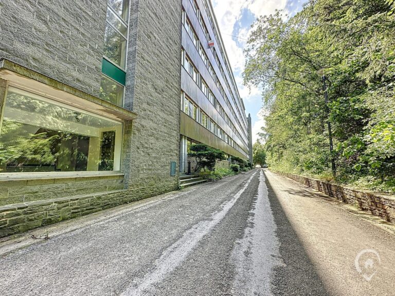 Condrogest - Option ! Studio à vendre avec une superbe vue à Nassogne