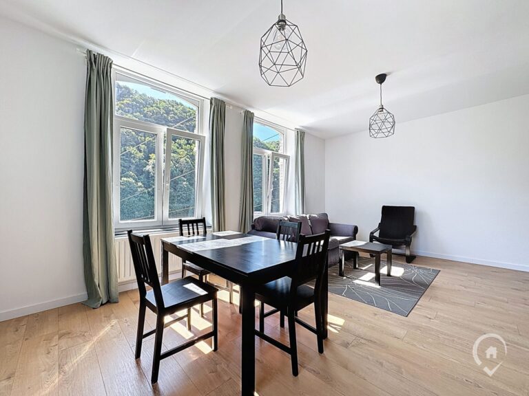 Condrogest - Studio situé sur les bords de Meuse à Waulsort