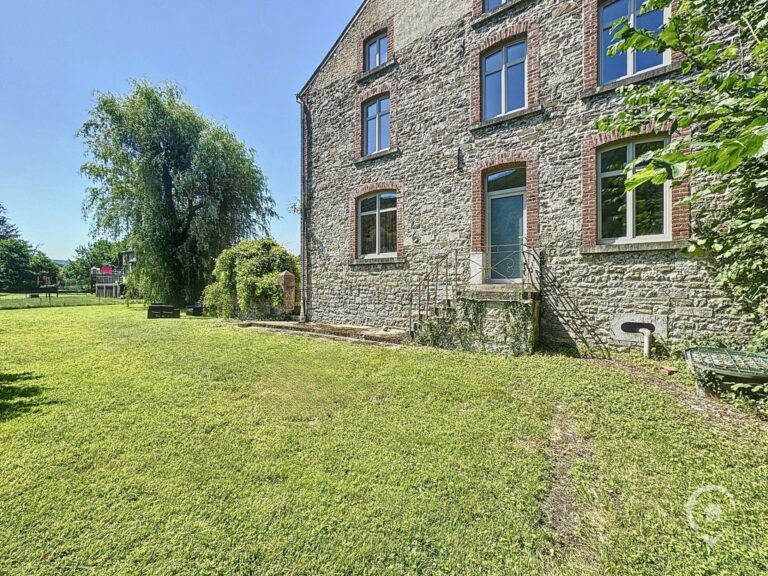 Condrogest - Maison 4 chambres à vendre en  bord de Meuse à Hermeton