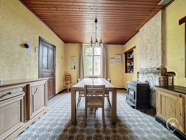 Condrogest - Maison 4 chambres à vendre en  bord de Meuse à Hermeton
