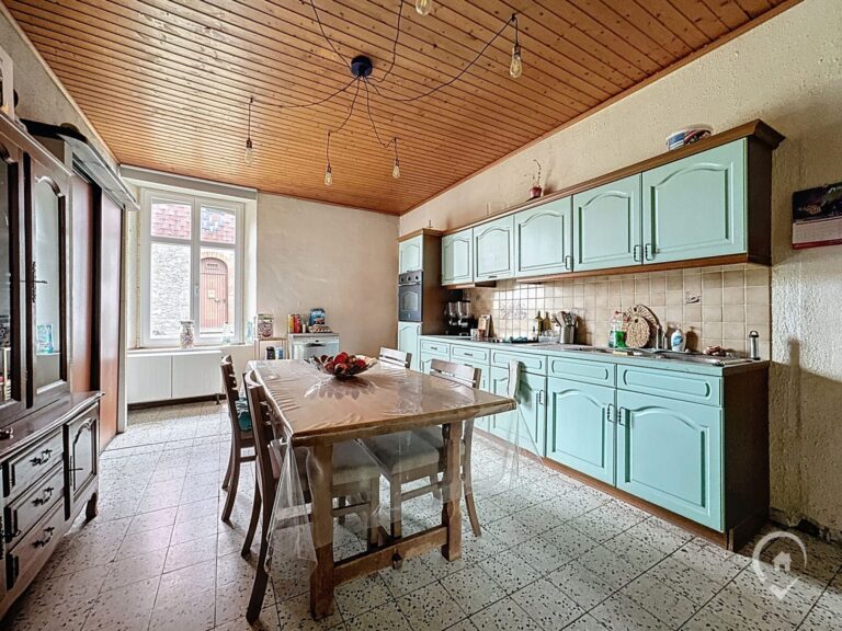 Condrogest - Maison 4 chambres à vendre en  bord de Meuse à Hermeton
