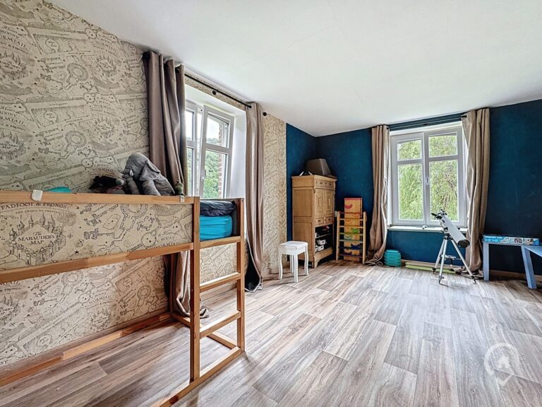 Condrogest - Maison 4 chambres à vendre en  bord de Meuse à Hermeton