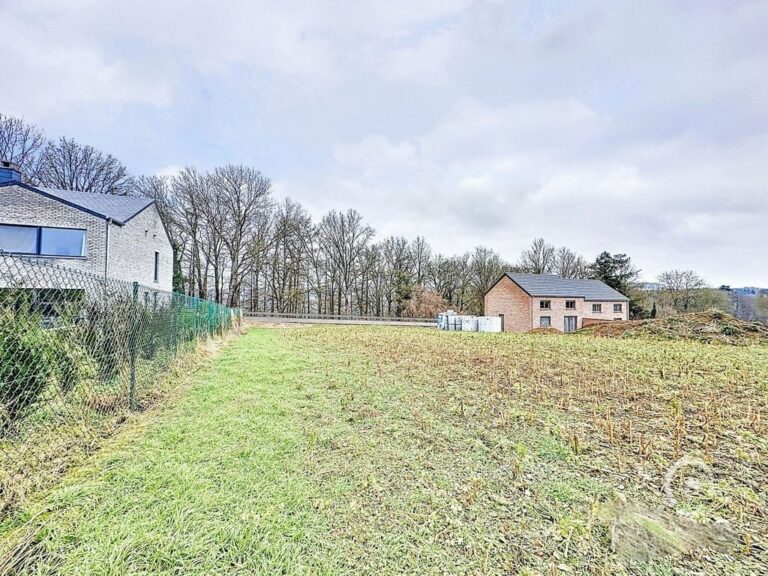 Condrogest - grond te koop in Hulsonniaux