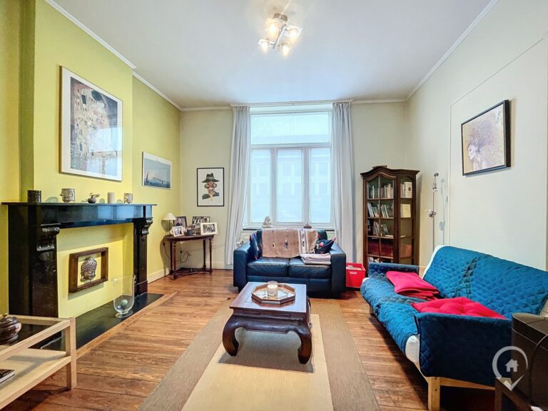 Condrogest - VENDU !!! Maison 5 chambres avec jardin à vendre au centre de Ciney