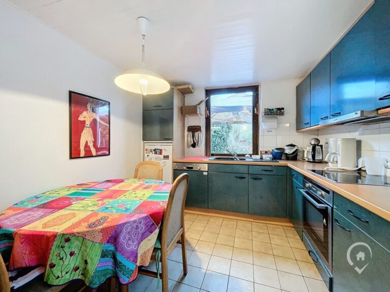 Condrogest - VENDU !!! Maison 5 chambres avec jardin à vendre au centre de Ciney