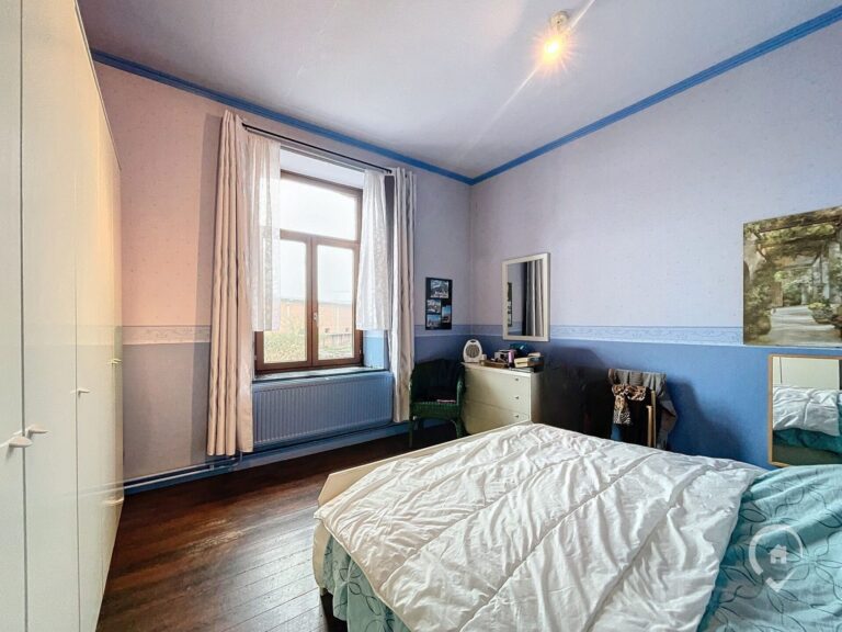 Condrogest - VENDU !!! Maison 5 chambres avec jardin à vendre au centre de Ciney