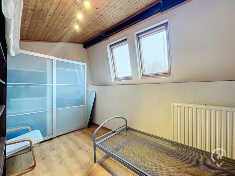 Condrogest - VENDU !!! Maison 5 chambres avec jardin à vendre au centre de Ciney