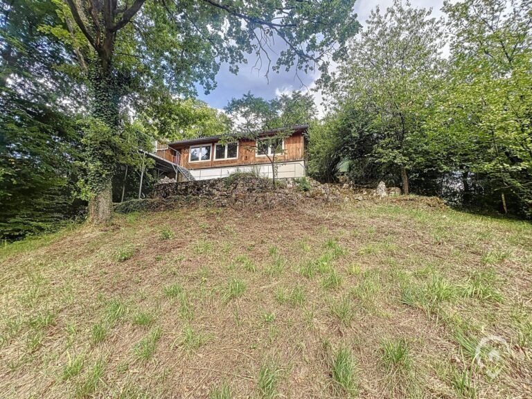 Condrogest - Chalet avec 3 chambres à vendre à Dinant