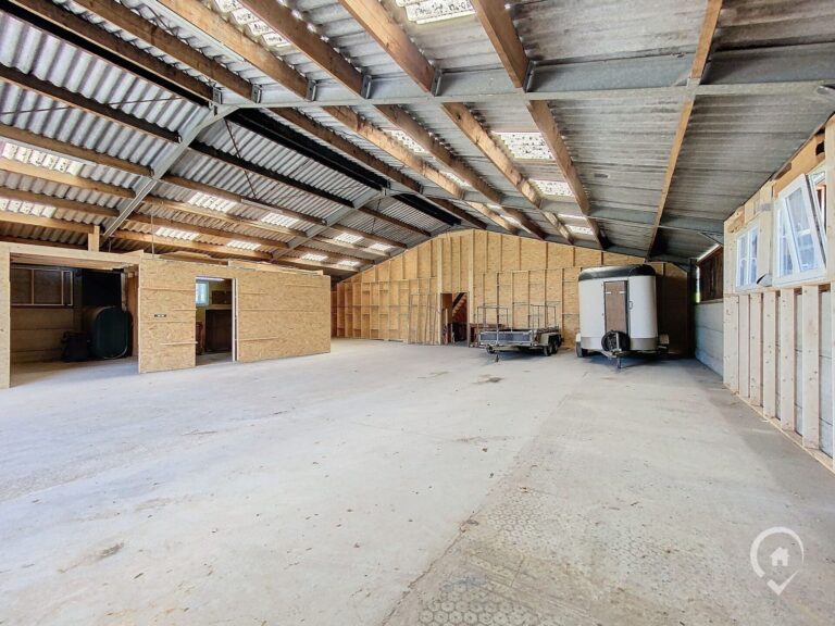 Condrogest - Entrepôt de + de 500m² à vendre à Foy-Notre-Dame