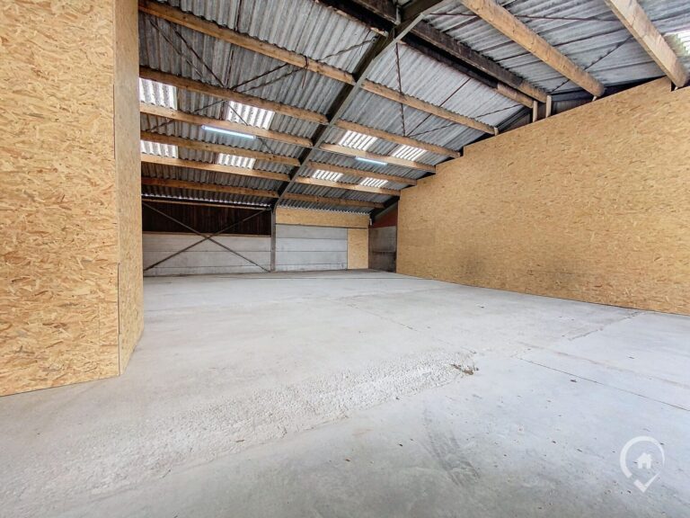 Condrogest - Entrepôt de + de 500m² à vendre à Foy-Notre-Dame