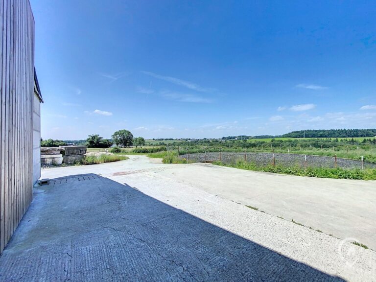 Condrogest - Entrepôt de + de 500m² à vendre à Foy-Notre-Dame