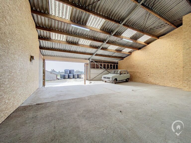 Condrogest - Entrepôt de + de 500m² à vendre à Foy-Notre-Dame