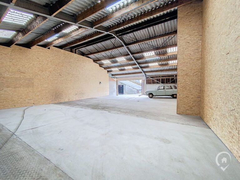 Condrogest - Entrepôt de + de 500m² à vendre à Foy-Notre-Dame